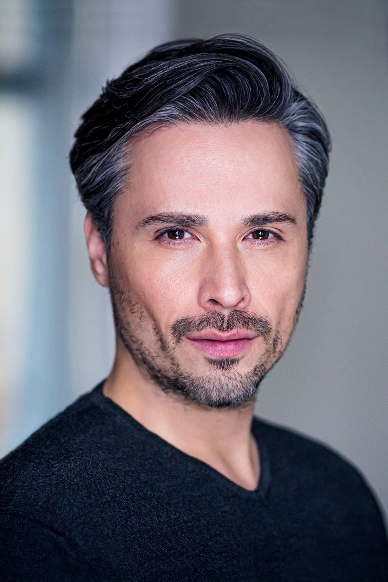 schöner mann philip crupinschi psychogenesis